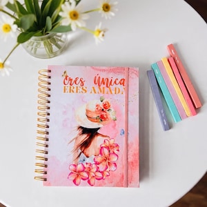 2026 Planner, 'Eres unica, eres Amada' Agenda cristiana