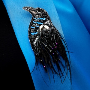 Beaded Kit Brooch - Black Raven, Beadwork Crow, Gothic jewelry, Bird Embroidery, Halloween jewelry