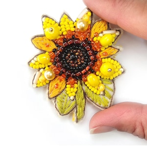 DIY Beaded Sunflower Brooch Kit: Needlework Jewelry Making
