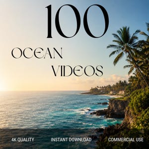 Peut inclure: Une collection numérique intitulée 100 OCEAN VIDEOS présentant un paysage côtier avec un rivage rocheux, des palmiers luxuriants et des vagues bleues sous un ciel lumineux. Le texte en bas indique 4K QUALITY, INSTANT DOWNLOAD, COMMERCIAL USE.