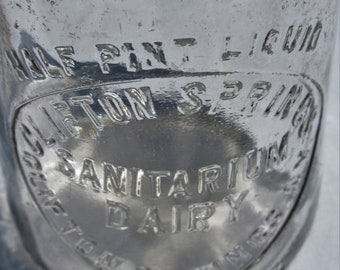 Clifton Springs NY half pint antique Sanitarium Dairy New York glass 1940's Milk Bottle