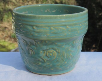 RRP Robinson Ransbottom Pottery Roseville OH early small embossed floral flower pot jardiniere