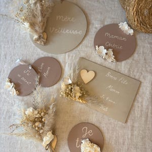 Collection fête des mères/ cadeaux personnalisés en fleurs séchées/ cadeau maman/ magnet fleuri, plaque à suspendre/ cartes fleuries