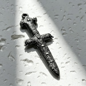 Elden ring keychain - Etsy 日本