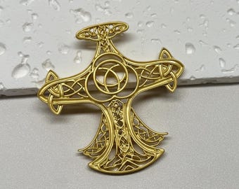 Erdtree Seal Metal necklace. Holiday gift