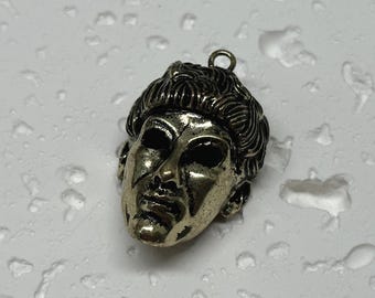 Shabriri's Woe Metal necklace . Holiday gift