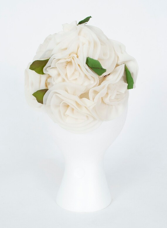 Ivory rose wedding cap with wired leaves, vintage… - image 4