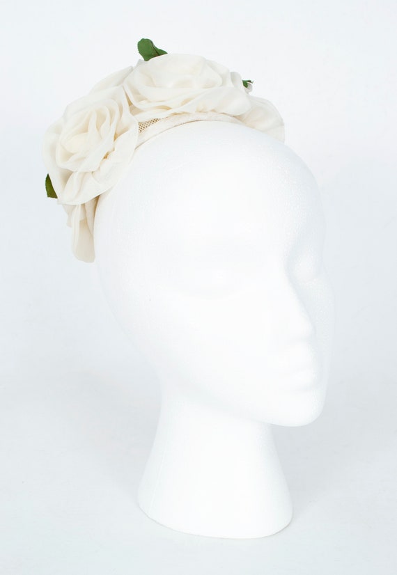 Ivory rose wedding cap with wired leaves, vintage… - image 2