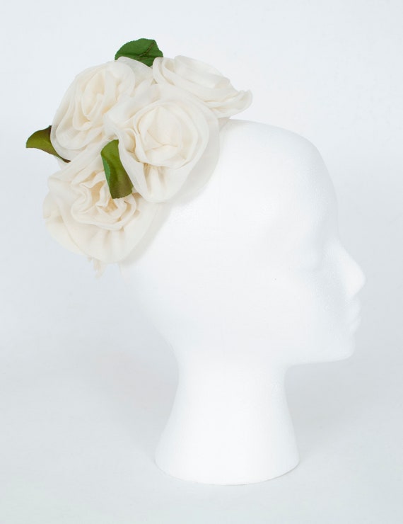 Ivory rose wedding cap with wired leaves, vintage… - image 3