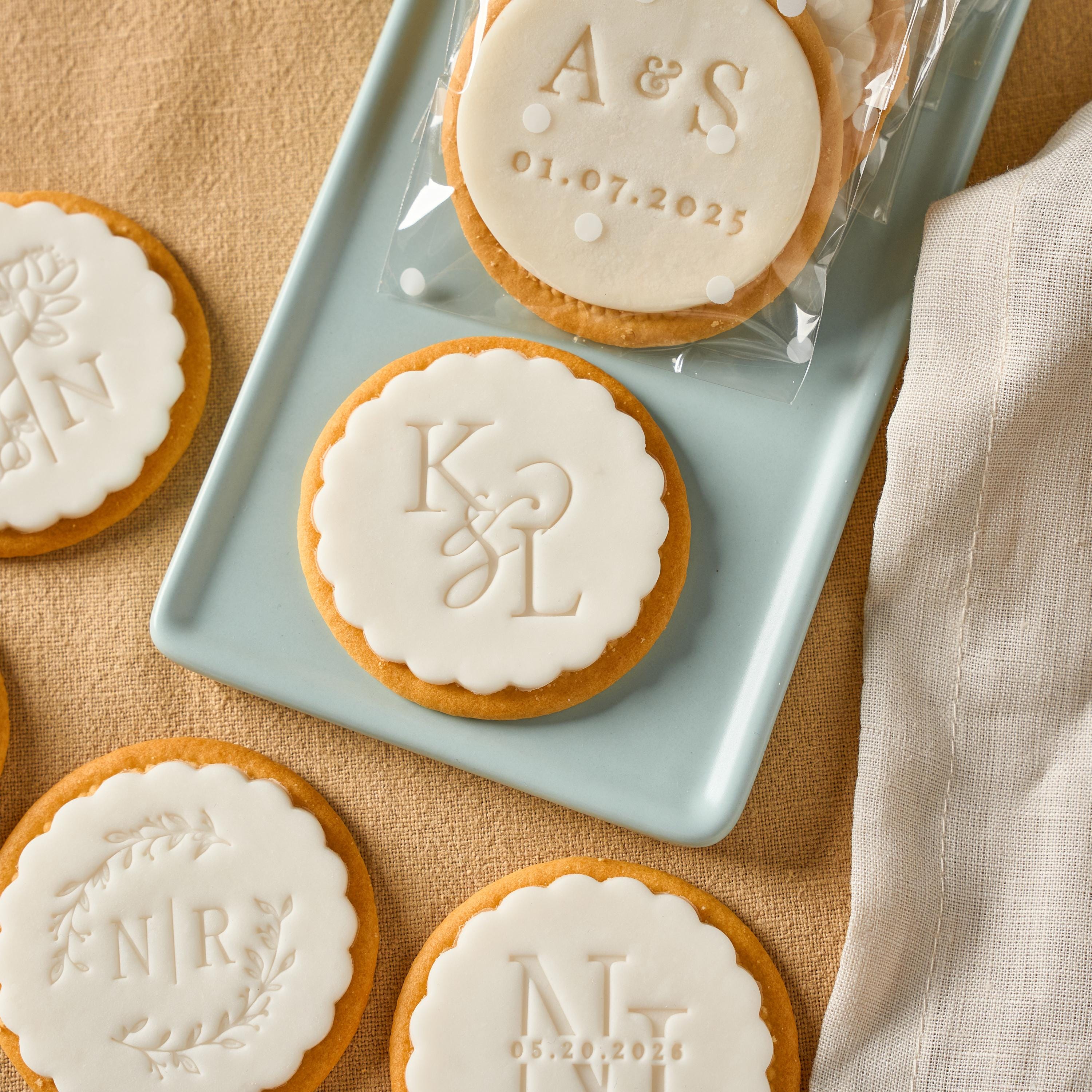 9 Design Wedding Cookie Stamp – Personalized Embosser with Optional Cutter for Weddings, Engagements & Bridal Showers, Custom Couple Name