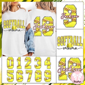Puede incluir: Camisetas blancas con diseños de softbol. Una camiseta presenta el texto "Softball Mama" y un gráfico de softbol. Otra muestra el número 19 con "Jackson" en cursiva. Imágenes adicionales muestran números individuales y diseños de texto.