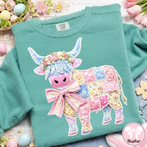 以下が含まれることがあります： クリーム、ライトグレー、ダークグレーの3色のセラミックマグカップセット。各マグカップは、つや消し仕上げで、シンプルなミニマリストデザインです。コーヒーや紅茶に最適です。