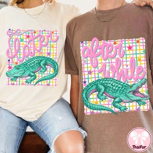 Późniejszy aligator PNG, Późniejszy krokodyl PNG, Zabawny sarkastyczny wzór aligatora, Preppy dziewczęcy lampart PNG, Ręcznie rysowany, ręcznie pisany, modny plik