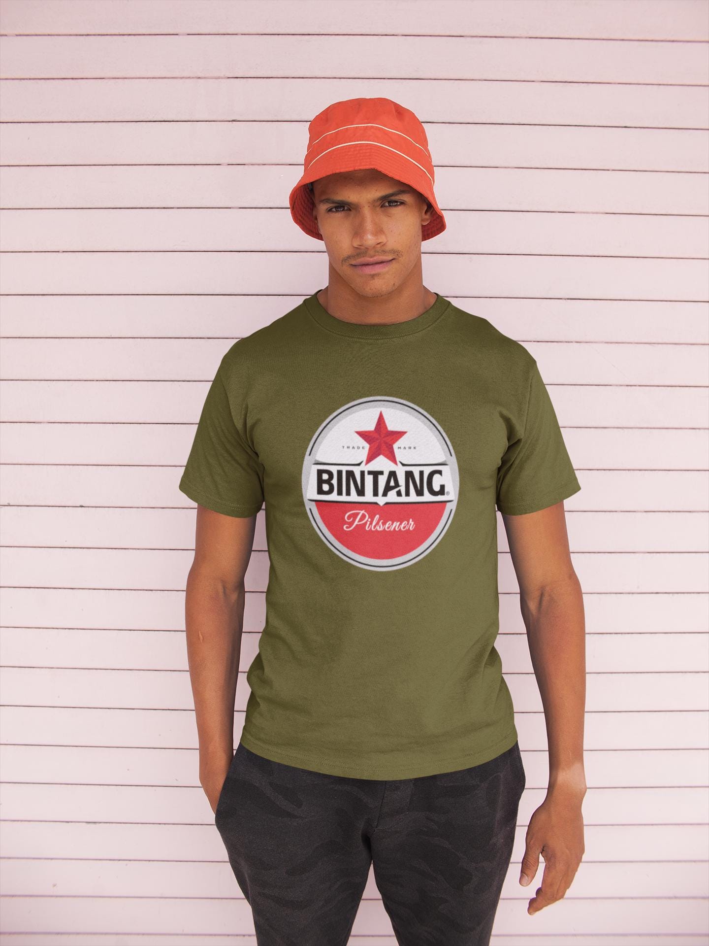 ビンタンビールグラフィックTシャツ：オーガニックコットン バリ島 