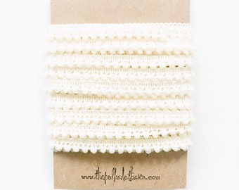 IVORY Pom pom trim 1/2 inch - Ivory Pom Pom Trim - sewing trim - pom poms -  Ivory mini Pom Pom - Ivory Off White Pom Pom trim -White Trim