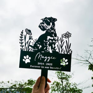 Personalized Metal Dog Stake, Dog Memorial Stake with Flowers, Custom Dog Cemetery Stake, Dog Breed Sign, Pet Loss Gift, Dog Lover Gift