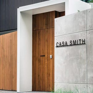 Placa de metal personalizada, placa de nome de casa tradicional personalizada para áreas externas, palavras de metal, decoração de parede de metal artístico, palavras de aço, presente de inauguração de casa