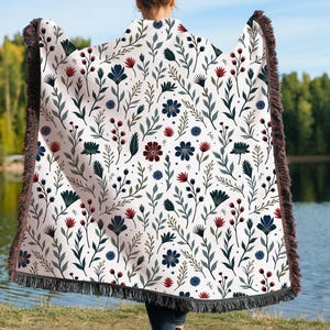 Floral Woven Cotton Throw Blanket: Boho Botanical Home Decor