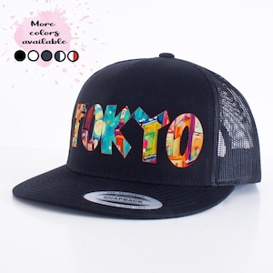 Gorra Tokyo Trucker Unisex | Snapback Visera Plana | Diseño Manga Torre Tokio | Souvenir Japón, Regalo Moda Urbana Tokio