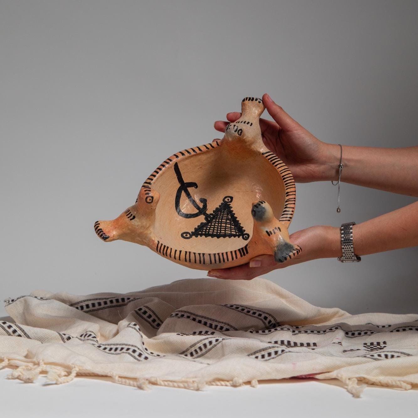 Handmade Pottery Bird Bowl – North African Ceramic Dish, 6-inch