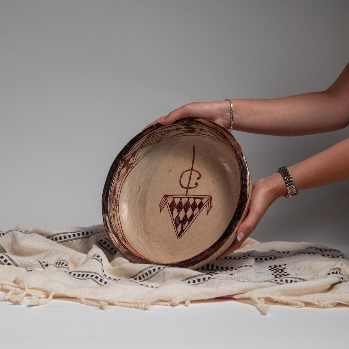 Handmade Pottery Bowl – 8 inch Large Decorative Centerpiece, Rustic Fruit Bowl, Boho Home Decor - Thumbnail 7