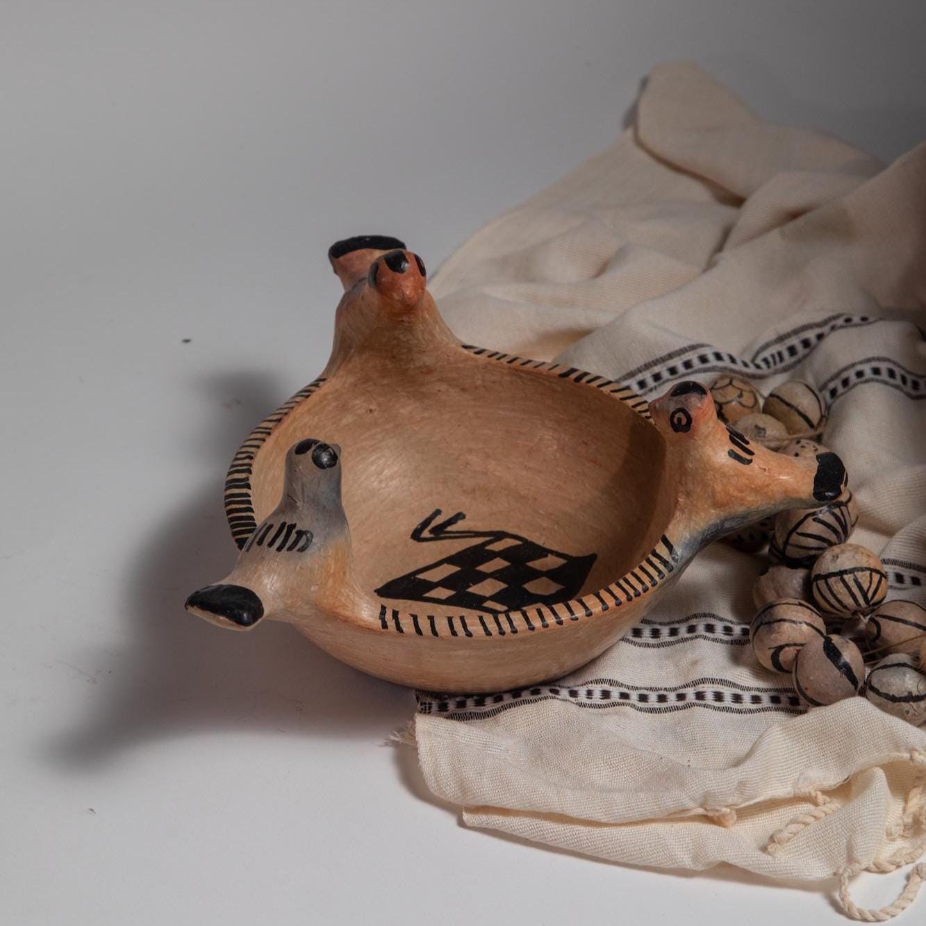 Handmade Pottery Bird Bowl – North African Ceramic Dish, 6-inch - Thumbnail 3