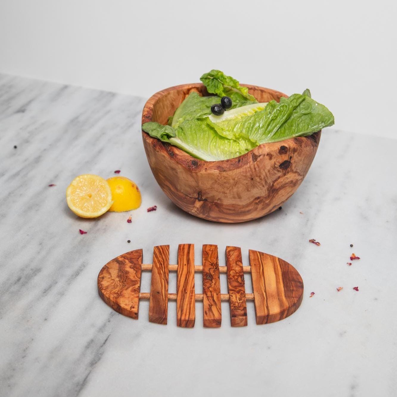 Handmade Olive Wood Charger Plate - Round - Rustic Wooden Sous-Assiette - Natural Table Setting Decor - Thumbnail 2