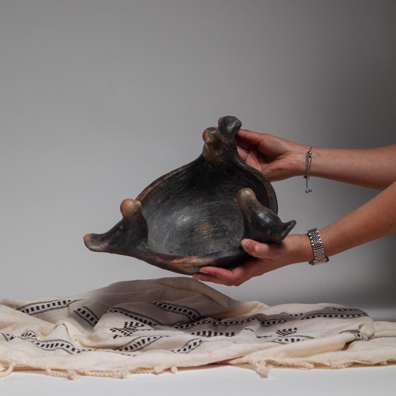 Handmade Pottery Bird Bowl – North African Ceramic Dish, 6-inch - Thumbnail 5