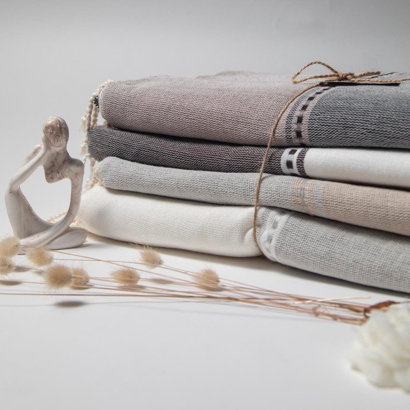 Handwoven Linen Throw: Natural Flax, Rustic Tunisian Decor - Thumbnail 7