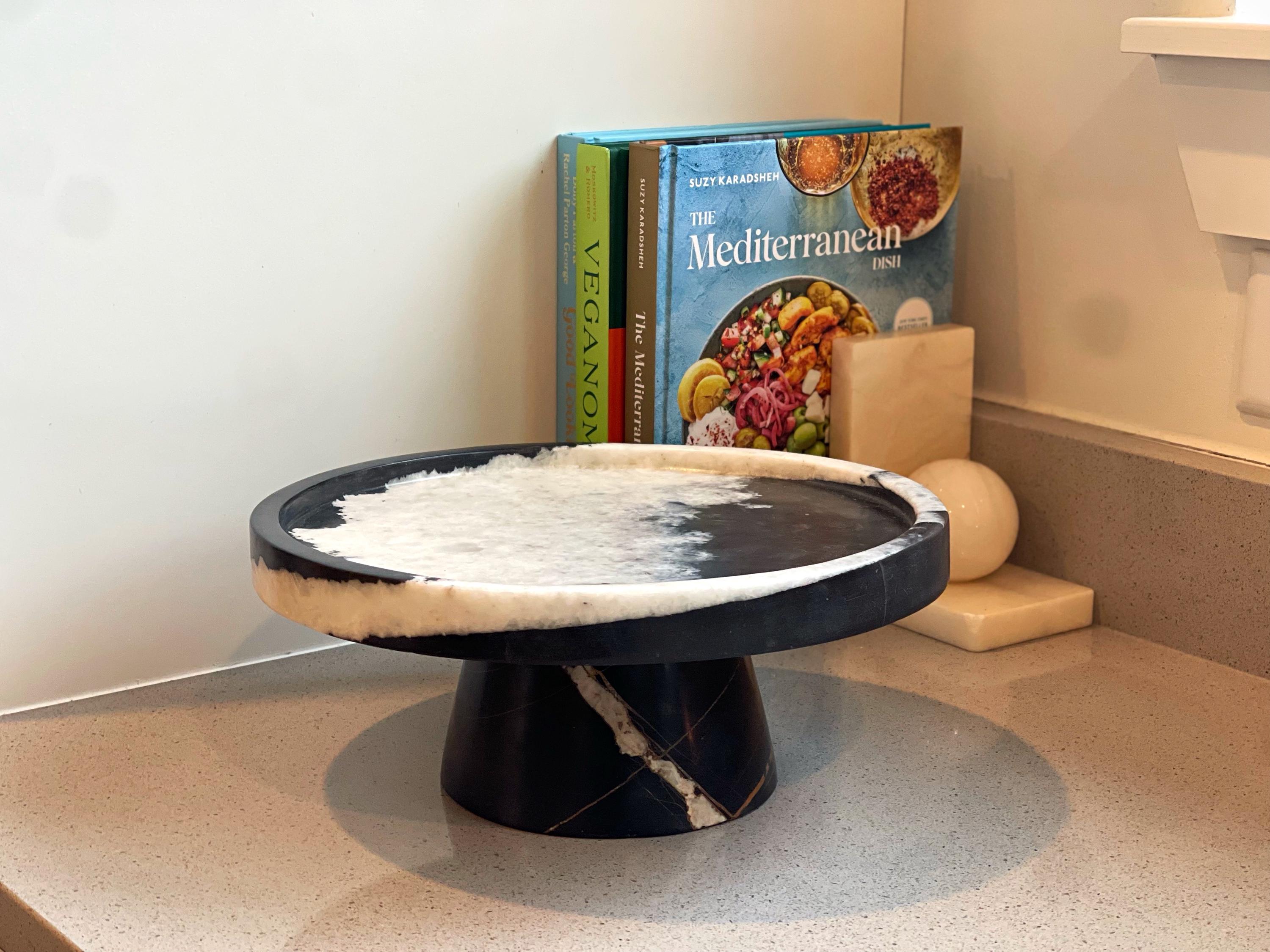 Handmade Black & White Marble Centerpiece: Artisan Cake Stand - Thumbnail 2