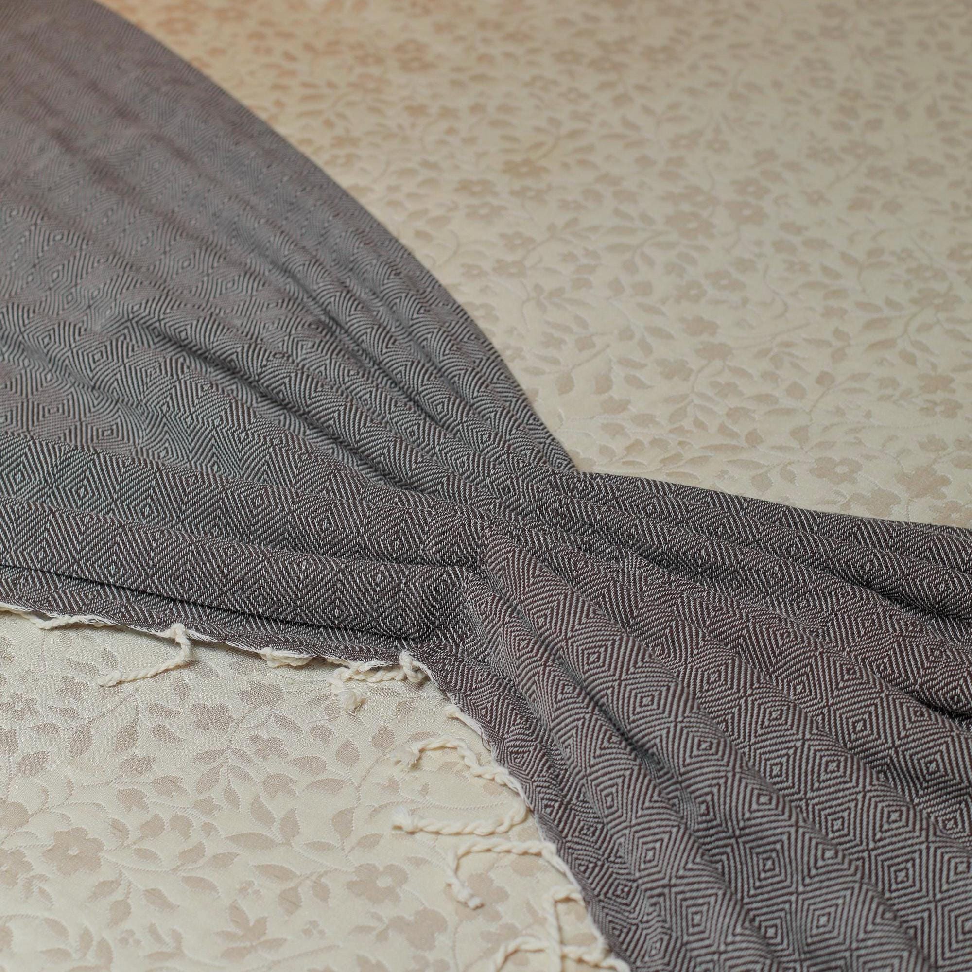 Handwoven Linen Throw: Natural Flax, Rustic Tunisian Decor - Thumbnail 2