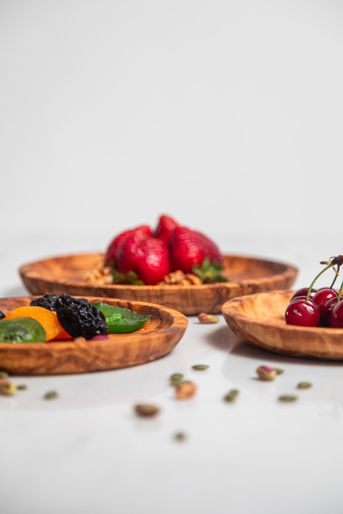Set of 3 Olive Wood Plates – Handcrafted Snack & Serving Trays | Rustic Wooden Fruit and Dessert Plates, Natural Kitchenware - Thumbnail 4