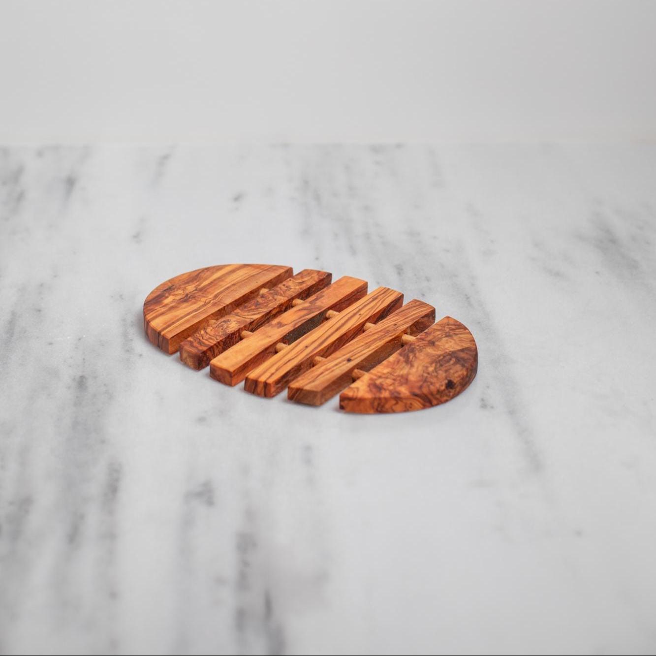 Handmade Olive Wood Charger Plate - Round - Rustic Wooden Sous-Assiette - Natural Table Setting Decor - Thumbnail 3