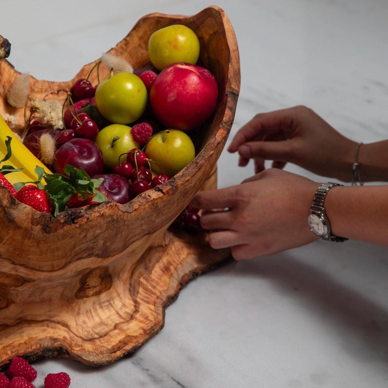 thanksgiving hosting gift – Handcrafted Olive Wood Fruit Bowl Centerpiece - Thumbnail 4