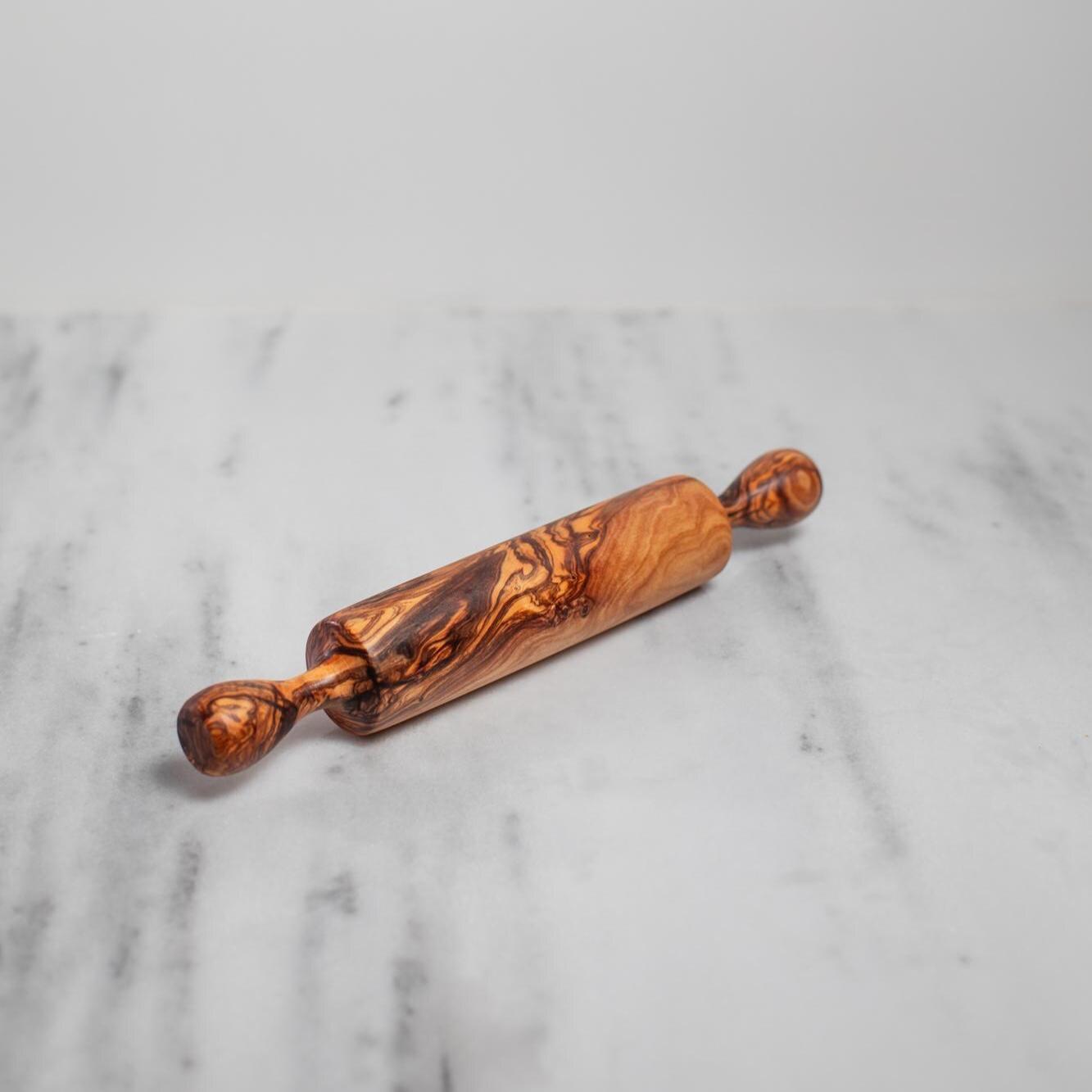 Handmade Wooden Rolling Pin | Smooth Hardwood Dough Roller | Baking Tool for Pastry, Pie Crusts, Cookies | Gift for Bakers - Thumbnail 6