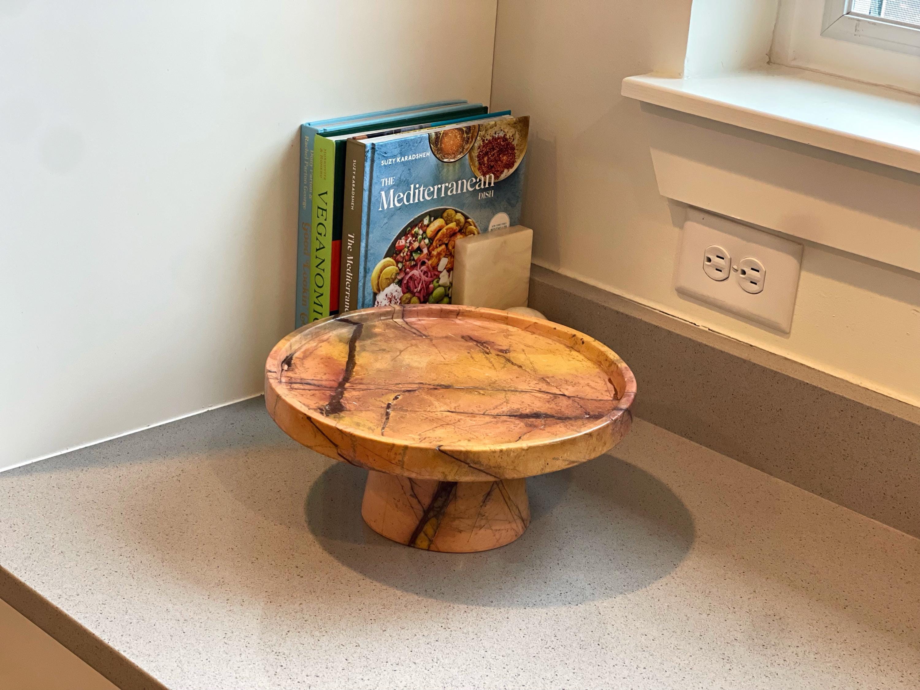 Handmade Black & White Marble Centerpiece: Artisan Cake Stand - Thumbnail 4