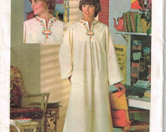 Easy McCalls M9357 Sewing Pattern Caftan Muu Muu Tunic Top Dress Beach Cover-up