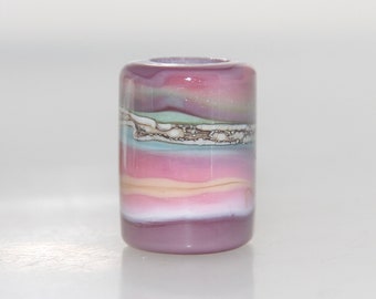 Stoffige pastelkleurige organische lampwork glazen dreadkraal met een gat van 7 mm