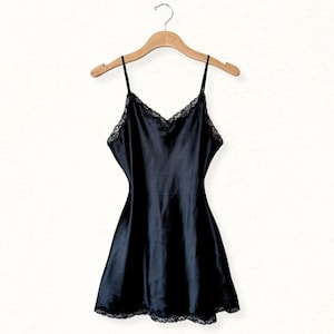 Victoria’s Secret Vintage 2003 Slip Dress – Size Medium, Black