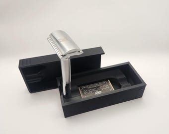 King C. Gillette Safety Razor Travel Case Storage Box with Built-in Razor Stand