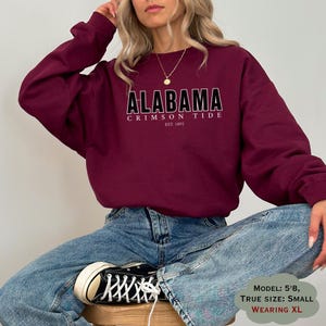 Alabama Roll Tide Crewneck Sweatshirt - Vintage Gameday Apparel for University Fans, Trendy College Sports Pullover, Gildan 18000