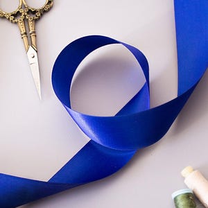 Satinband 38 mm Royalblau Geschenkband ab 0,5 m | Doppelseitiger Satin zum Nähen, Dekorieren, Cosplay, Basteln & Patchwork