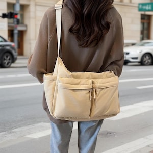 Sac à bandoulière décontracté en nylon pour homme - Sac à bandoulière imperméable de grande capacité, sac messager léger pour le travail et les voyages