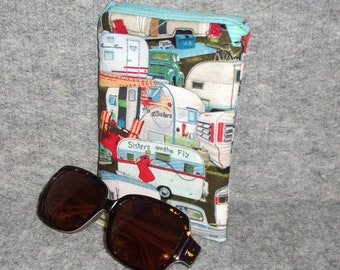 Camper Eyeglass or Sunglasses Case - Zipper Top - Padded Zippered Pouch - RV - Vintage - Trailer