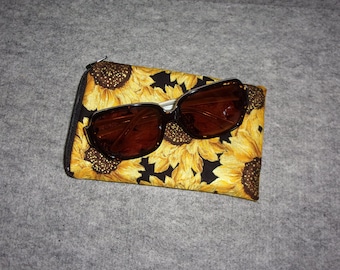 Sunflower Eyeglass or Sunglasses Case - Zipper Top - Padded Zippered Pouch - Yellow