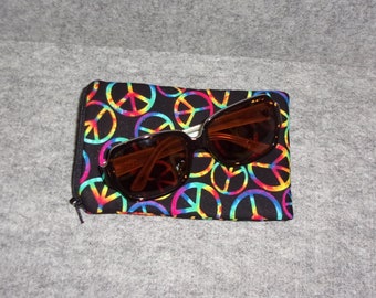 Peace Signs Eyeglass or Sunglasses Case - Zipper Top - Padded Zippered Pouch - Tie Dye - Retro - Hippie