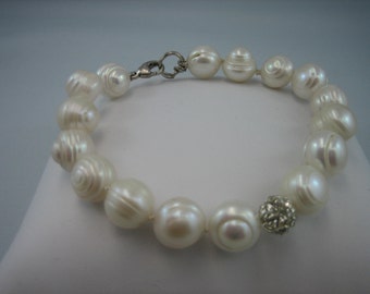 Pearl bracelet