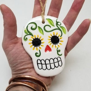 sugar skull ornament / day of the dead / candy skull / folk art / hand painted ornament / halloween decor / ceramic skull / stocking stuffer