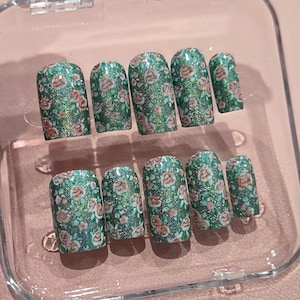 Handmade Rose Press On Nails: Holographic Green Floral Nail Art