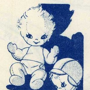 Digital Stuffed Doll MUSTER 7386 Gelenkpuppe 13 &quot;Stroh Garn Haar - Kleid - Slip - Schneeanzug - Sonnenanzug - Stickerei Gesichtszüge